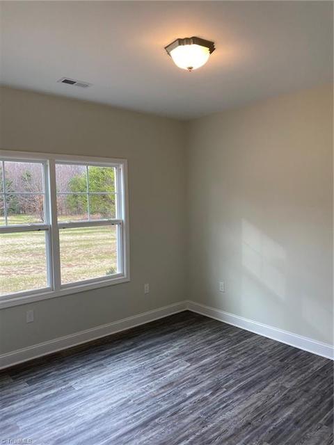 857 Friendly Rd, Eden, NC 27288 photo 12