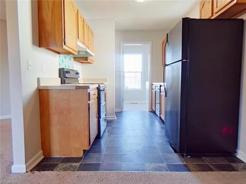 621 Fairview St, High Point, NC 27260 photo 3