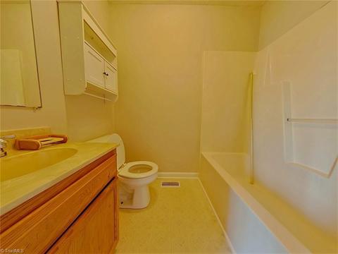 621 Fairview St, High Point, NC 27260 photo 14
