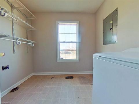 621 Fairview St, High Point, NC 27260 photo 6