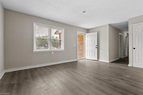 609 Fairview St, High Point, NC 27260 photo 4