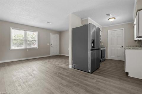 609 Fairview St, High Point, NC 27260 photo 8