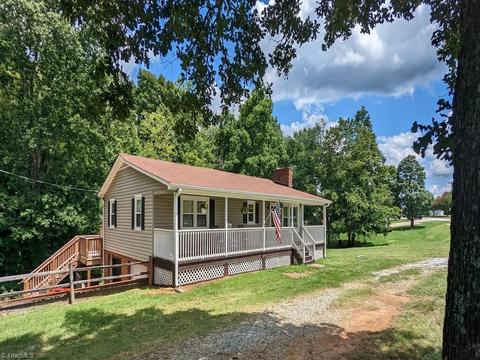 4532 Finch Farm Rd, Trinity, NC 27370 photo 2
