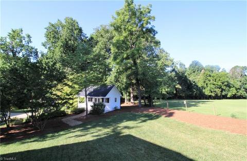 1400 Christopher Ct, High Point, NC 27265 photo 28