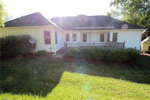 1400 Christopher Ct, High Point, NC 27265 photo 25