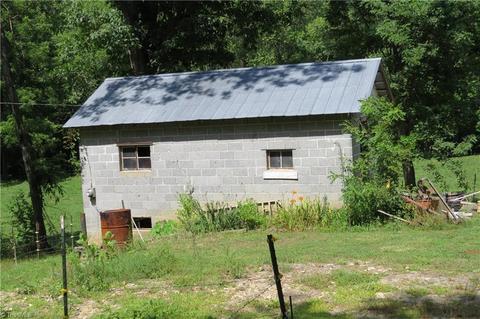 673 Benny Parsons Rd, Purlear, NC 28665 photo 27