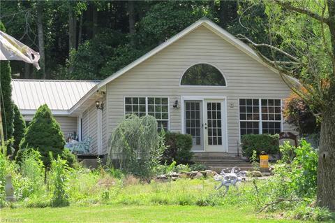 673 Benny Parsons Rd, Purlear, NC 28665 photo 20
