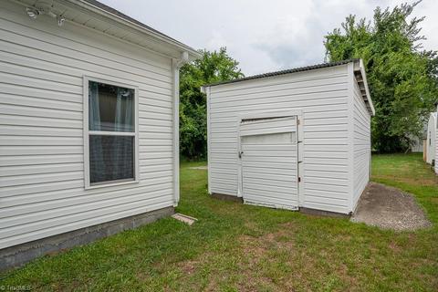 502 Sunset Dr, High Point, NC 27262 photo 22
