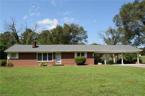 4898 Siloam Rd, Dobson, NC 27017 photo 1