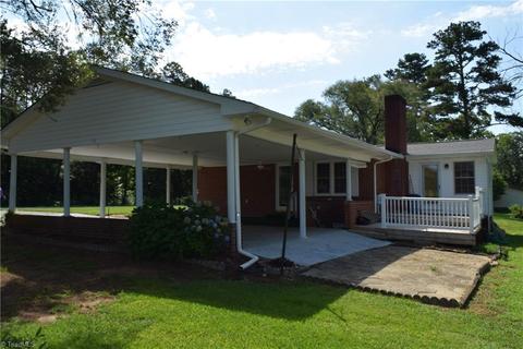 4898 Siloam Rd, Dobson, NC 27017 photo 4