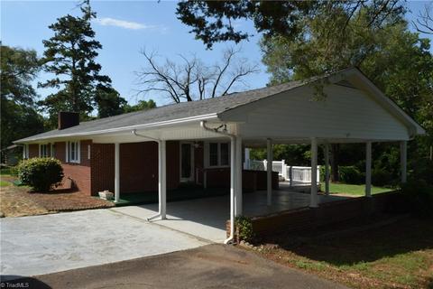 4898 Siloam Rd, Dobson, NC 27017 photo 2