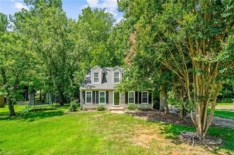 545 Mountainbrook Dr, King, NC 27021 photo 1