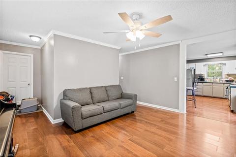 545 Mountainbrook Dr, King, NC 27021 photo 6