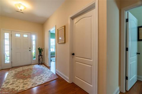 772 Forester Ct, High Point, NC 27265 photo 3
