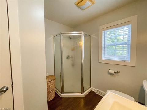 116 E Bellevue Dr, High Point, NC 27265 photo 17