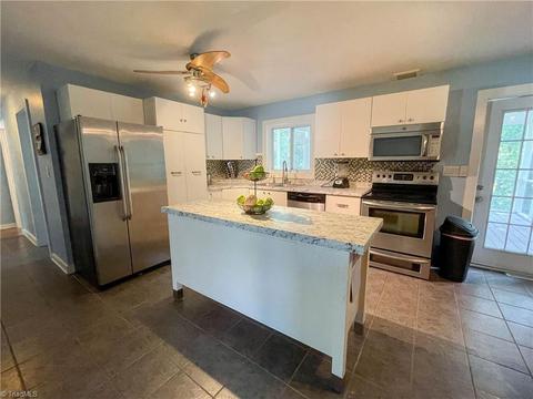 116 E Bellevue Dr, High Point, NC 27265 photo 12