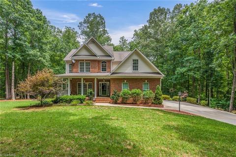 231 Devonshire Rd, Summerfield, NC 27358 photo 1