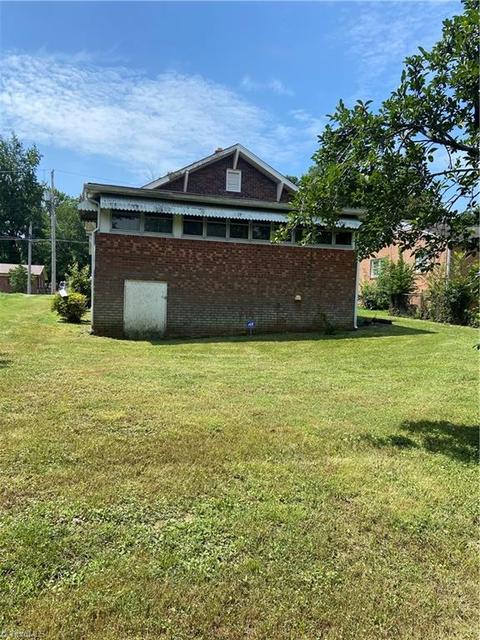 1217 Cedrow Dr, High Point, NC 27260 photo 15
