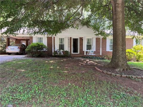 423 Blessing Dr, Dobson, NC 27017 photo 1