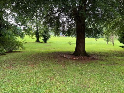 423 Blessing Dr, Dobson, NC 27017 photo 14