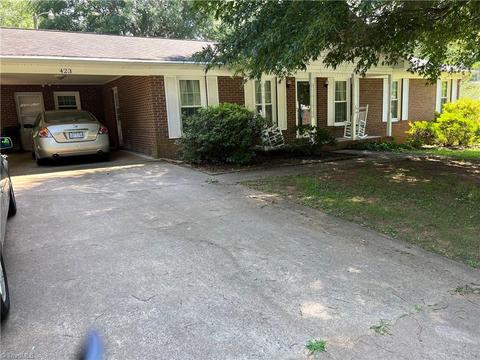 423 Blessing Dr, Dobson, NC 27017 photo 2