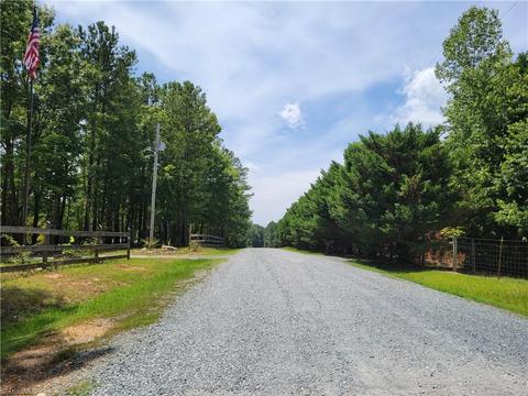 000 Cabin Estates Trl, Star, NC 27356