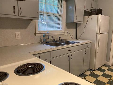 109 Sunset Dr, King, NC 27021 photo 5