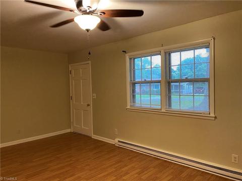 109 Sunset Dr, King, NC 27021 photo 7