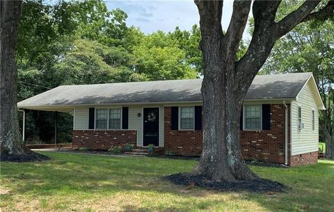 109 Sunset Dr, King, NC 27021 photo 1