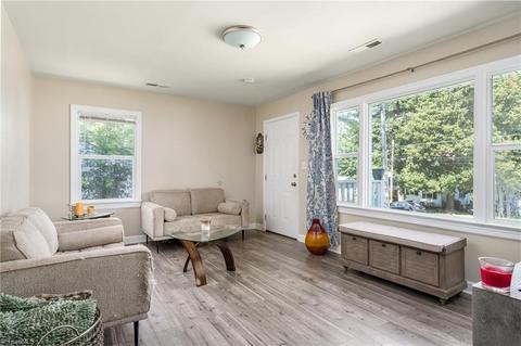 504 Ashburn St, High Point, NC 27260 photo 4