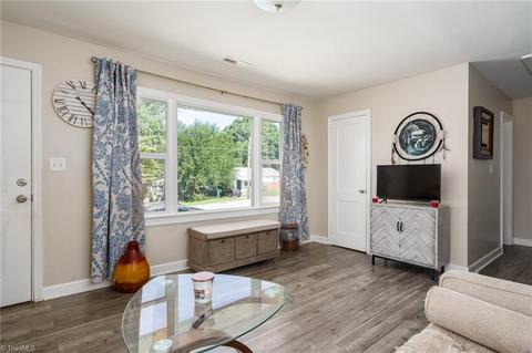 504 Ashburn St, High Point, NC 27260 photo 5