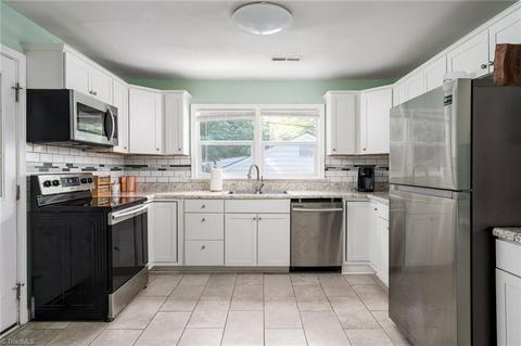 504 Ashburn St, High Point, NC 27260 photo 7