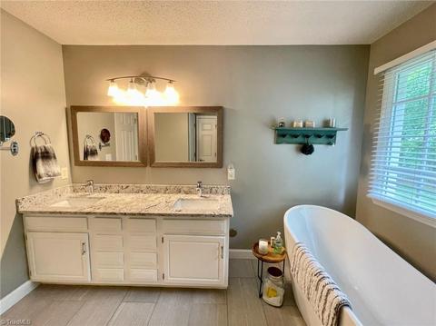 4013 Cedar Crest Ln, High Point, NC 27265 photo 21