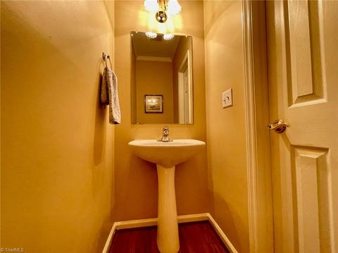 4013 Cedar Crest Ln, High Point, NC 27265 photo 16