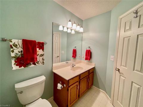 4013 Cedar Crest Ln, High Point, NC 27265 photo 29