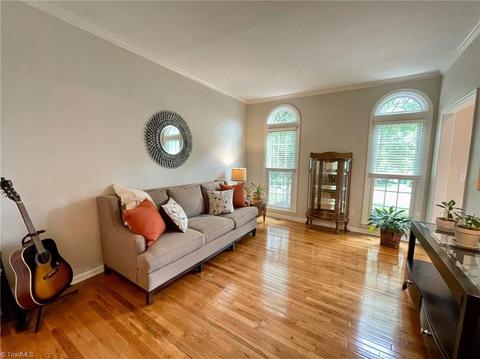 4013 Cedar Crest Ln, High Point, NC 27265 photo 6