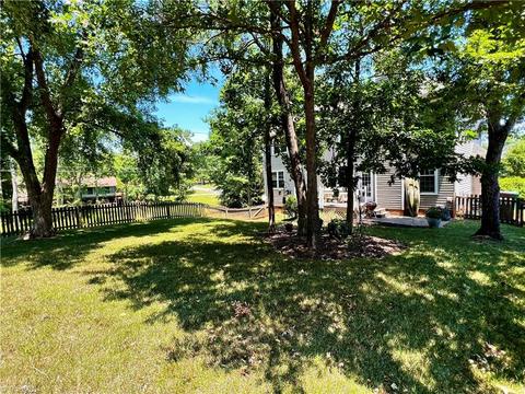 4013 Cedar Crest Ln, High Point, NC 27265 photo 38