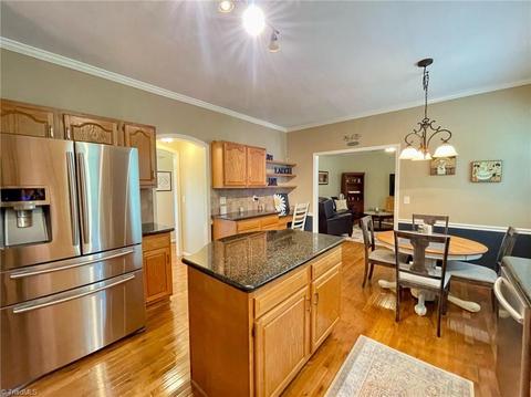 4013 Cedar Crest Ln, High Point, NC 27265 photo 9