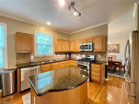 4013 Cedar Crest Ln, High Point, NC 27265 photo 8