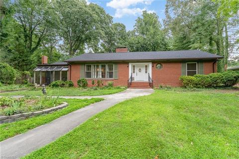 157 Circle Dr, Thomasville, NC 27360 photo 2