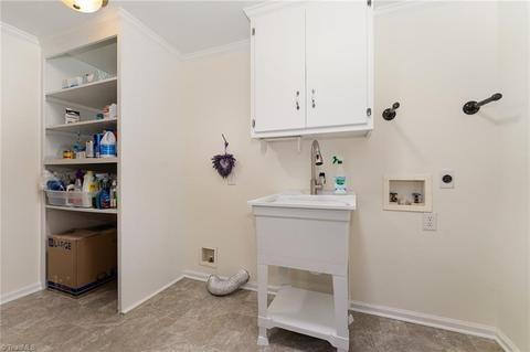 157 Circle Dr, Thomasville, NC 27360 photo 10