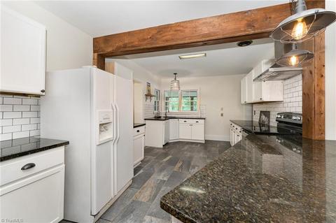 157 Circle Dr, Thomasville, NC 27360 photo 7