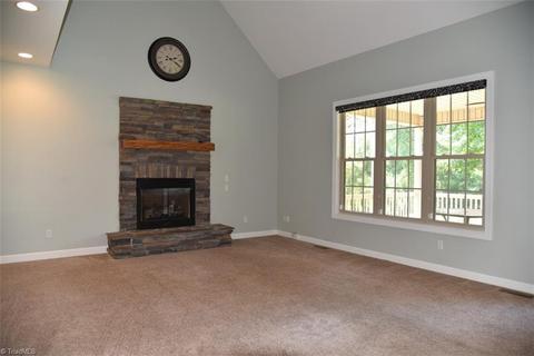 3103 Autumn Acres Ln, Trinity, NC 27370 photo 2
