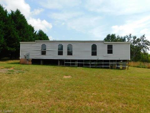 290 Springfield Rd, Pilot Mountain, NC 27041 photo 5