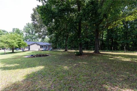 2826 Springfield Dr, Elon, NC 27244 photo 14