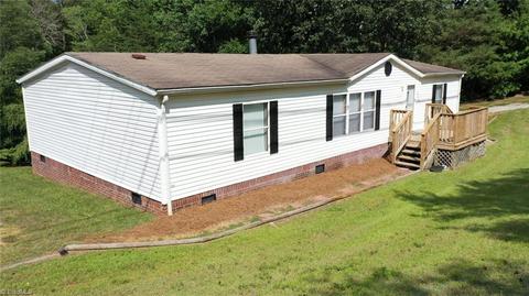 4736 Cashatt Rd, Trinity, NC 27370 photo 1
