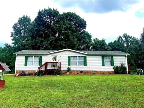 5404 Snyder Country Rd, Trinity, NC 27370 photo 1