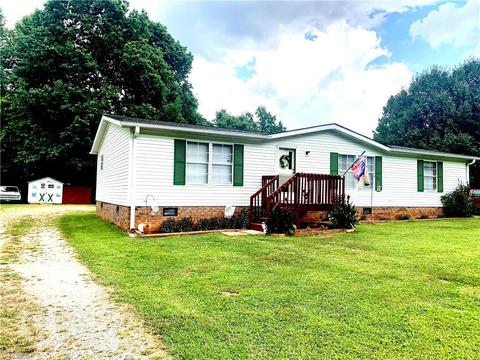 5404 Snyder Country Rd, Trinity, NC 27370 photo 2