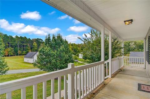 2443 Featherstone Ct, Trinity, NC 27370 photo 5