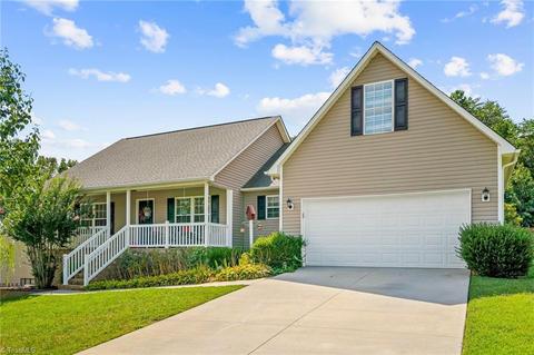 2443 Featherstone Ct, Trinity, NC 27370 photo 1